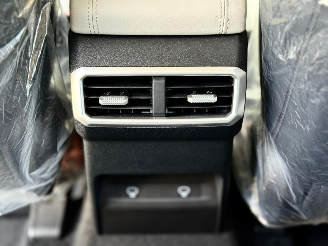 كيا سبورتاج LX 2.0 دفع امامي - صور داخلية 6