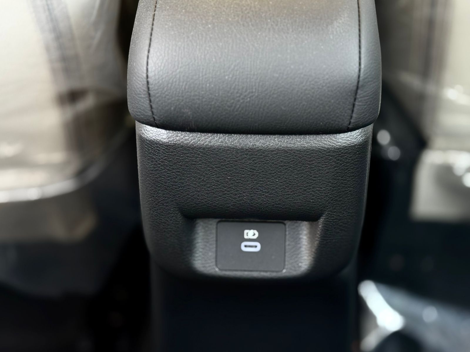 نيسان صني S - صور داخلية 10